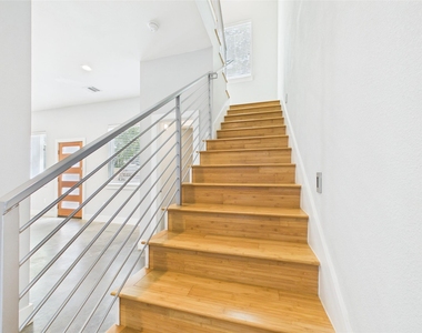 6204 Langham St - Photo Thumbnail 11