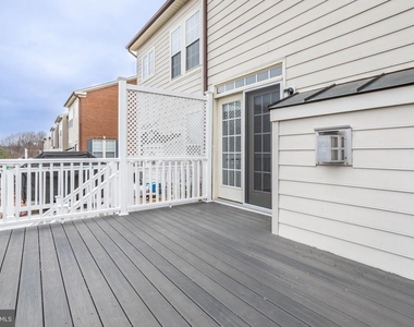 9314 Penrose Street - Photo Thumbnail 32