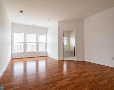 9314 Penrose Street - Photo Thumbnail 14