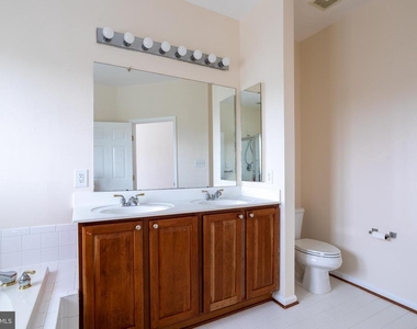 9314 Penrose Street - Photo Thumbnail 19
