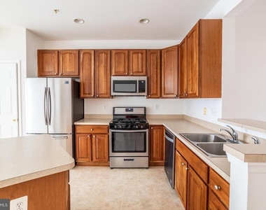 9314 Penrose Street - Photo Thumbnail 6