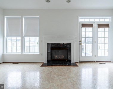 9314 Penrose Street - Photo Thumbnail 12