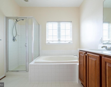 9314 Penrose Street - Photo Thumbnail 18