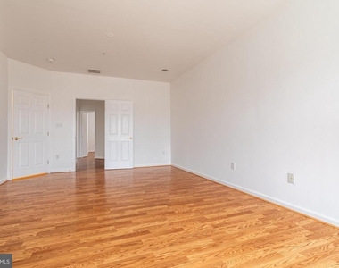 9314 Penrose Street - Photo Thumbnail 15