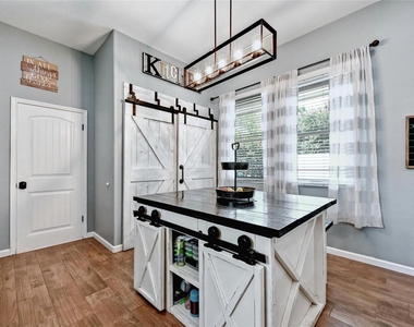 3012 Rochelle Dr - Photo Thumbnail 10