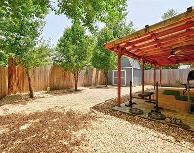 3012 Rochelle Dr - Photo Thumbnail 19