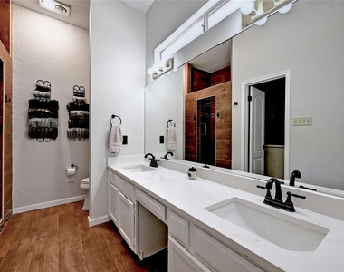 3012 Rochelle Dr - Photo Thumbnail 12