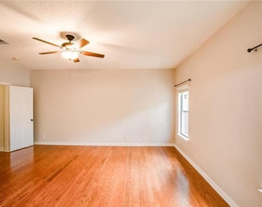 1706 Chino Cv - Photo Thumbnail 16