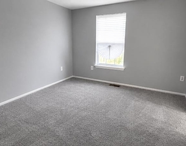2561 Robinson Place - Photo Thumbnail 19