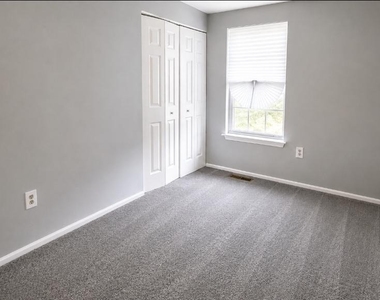 2561 Robinson Place - Photo Thumbnail 15