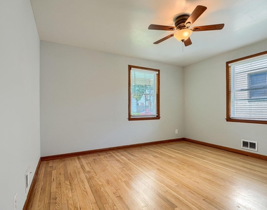 4118 Slater Avenue - Photo Thumbnail 9