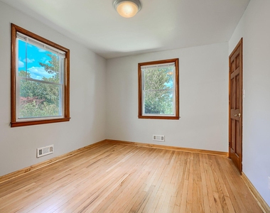 4118 Slater Avenue - Photo Thumbnail 12