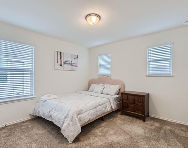 2110 Goji Ln - Photo Thumbnail 20