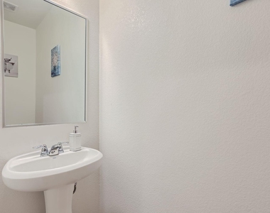 2110 Goji Ln - Photo Thumbnail 6