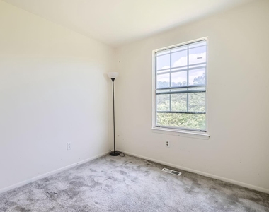 2401 Kevsway Court - Photo Thumbnail 17