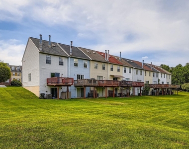 2401 Kevsway Court - Photo Thumbnail 24