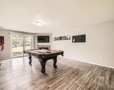 2401 Kevsway Court - Photo Thumbnail 18