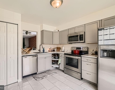 2401 Kevsway Court - Photo Thumbnail 2