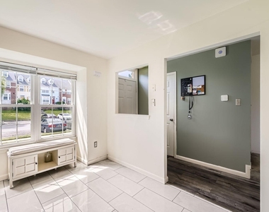 2401 Kevsway Court - Photo Thumbnail 4