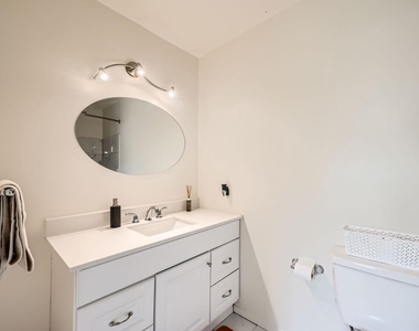 2401 Kevsway Court - Photo Thumbnail 15