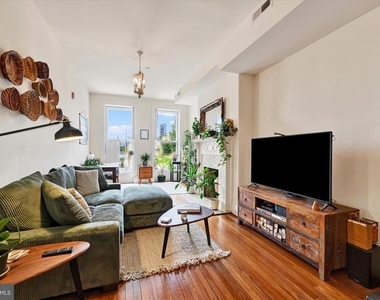 1625 Saint Paul Street - Photo Thumbnail 2