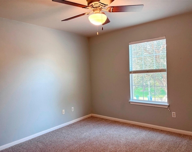 4116 Meadow Bluff Way - Photo Thumbnail 18