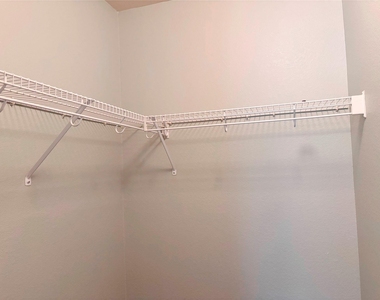 4116 Meadow Bluff Way - Photo Thumbnail 20