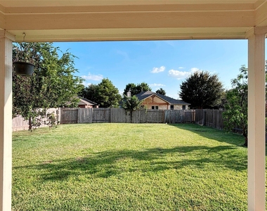 4116 Meadow Bluff Way - Photo Thumbnail 25