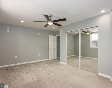 4616 Curtis Avenue - Photo Thumbnail 7