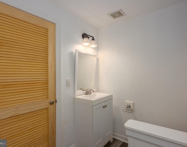 4616 Curtis Avenue - Photo Thumbnail 5