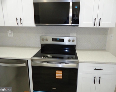 2807 Clifton Avenue - Photo Thumbnail 10