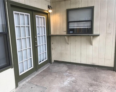 10511 Robinwood Cir - Photo Thumbnail 19