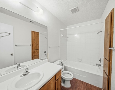 12002 Arrowwood Dr - Photo Thumbnail 12
