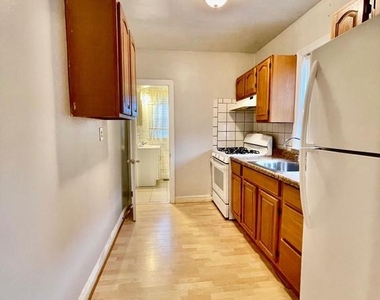 2914 Clearview Avenue - Photo Thumbnail 10