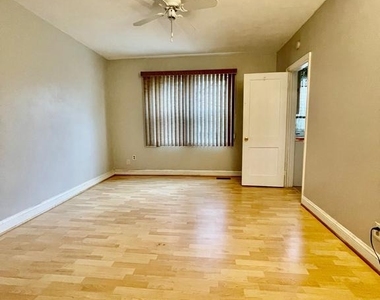 2914 Clearview Avenue - Photo Thumbnail 5