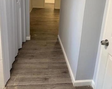 2906 Grindon Avenue - Photo Thumbnail 9