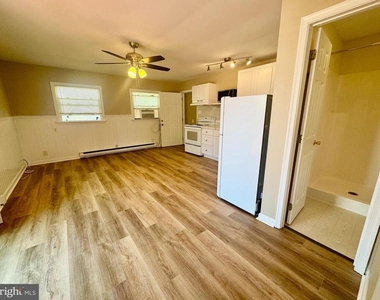 4740 Frederick Avenue - Photo Thumbnail 5