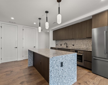 84 East Ave - Photo Thumbnail 2