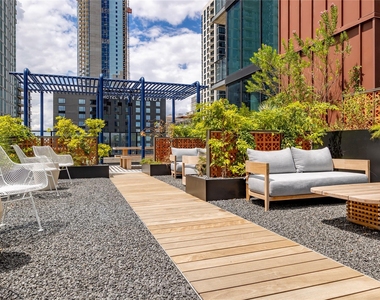 84 East Ave - Photo Thumbnail 10
