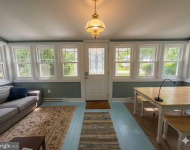 6002 Melbourne Avenue - Photo Thumbnail 3