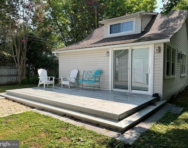 6002 Melbourne Avenue - Photo Thumbnail 2
