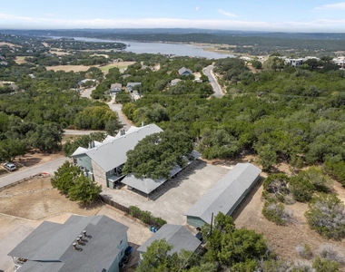 20802 Bonanza St - Photo Thumbnail 3