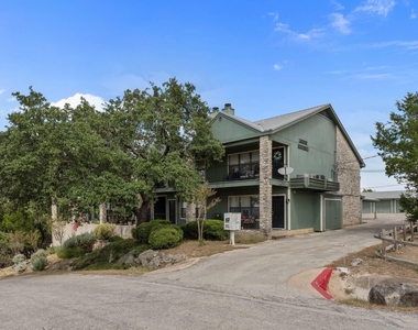 20802 Bonanza St - Photo Thumbnail 4