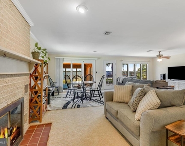 3440 S River Terrace - Photo Thumbnail 9