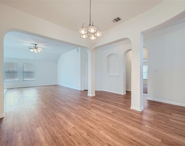 1508 Augusta Bend Dr - Photo Thumbnail 10