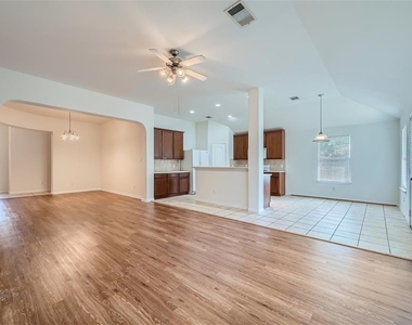 1508 Augusta Bend Dr - Photo Thumbnail 4
