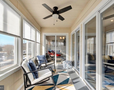 297 Lakeside Drive - Photo Thumbnail 19