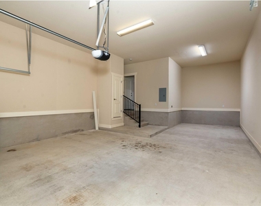 210 Rivulet Ln - Photo Thumbnail 25