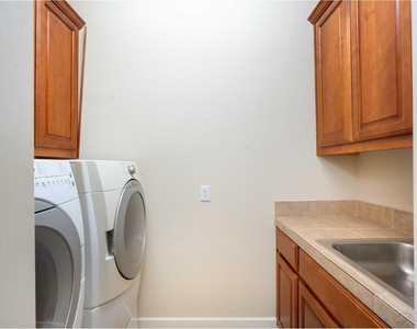 210 Rivulet Ln - Photo Thumbnail 24