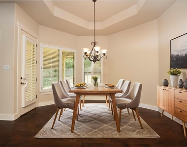 210 Rivulet Ln - Photo Thumbnail 9